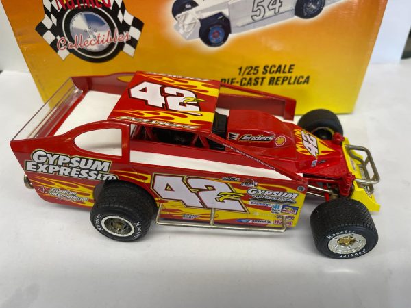 1:24 Scale WARD ISSUE DIRT MODIFIED. ISSUE 20. (504 MADE)